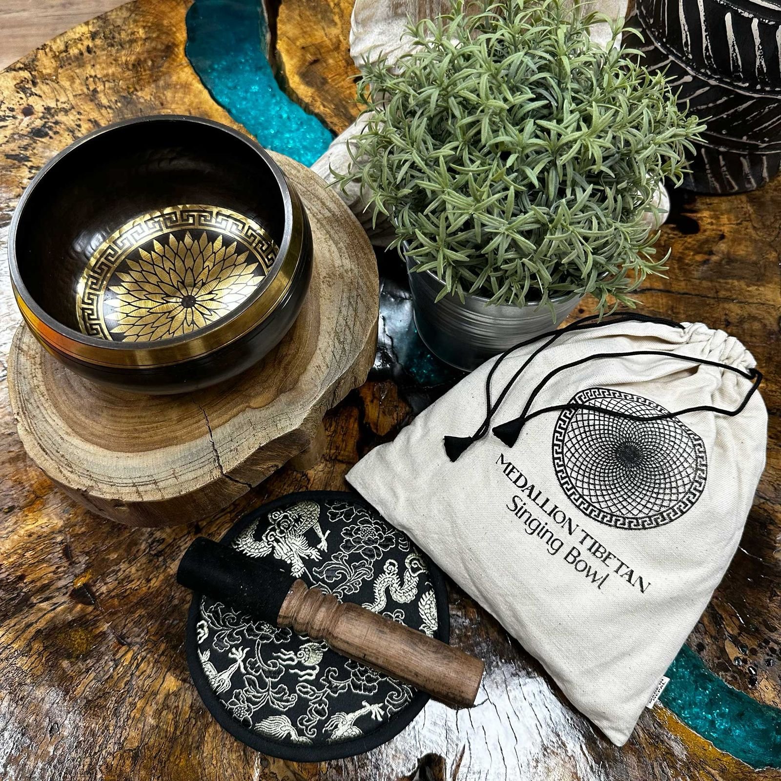 Hand Beaten & Engraved Singing Bowl Gift Set - 14cm - Round Medallions - Image 2